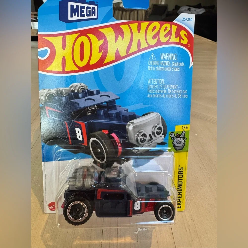 Hot Wheels Brick and Motor – Dark Blue & Red – Experimotors 1/5 – 25/250